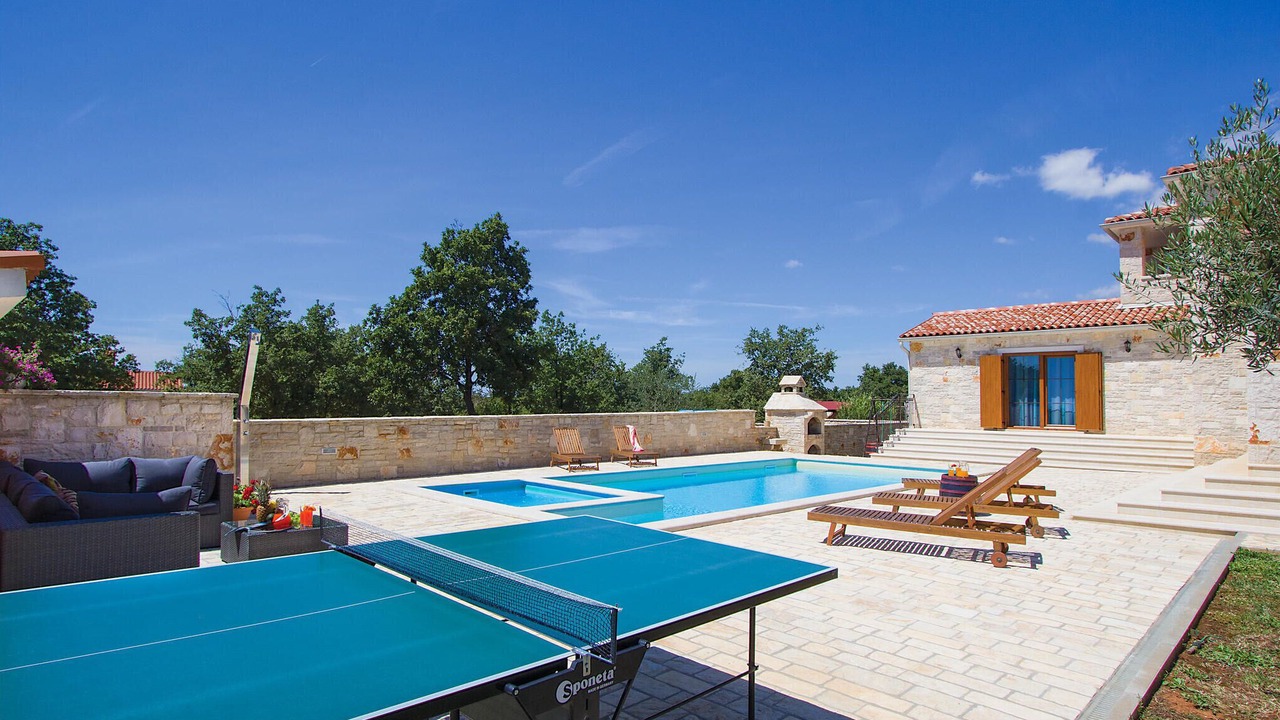 Photo of Outdoor in Gajana