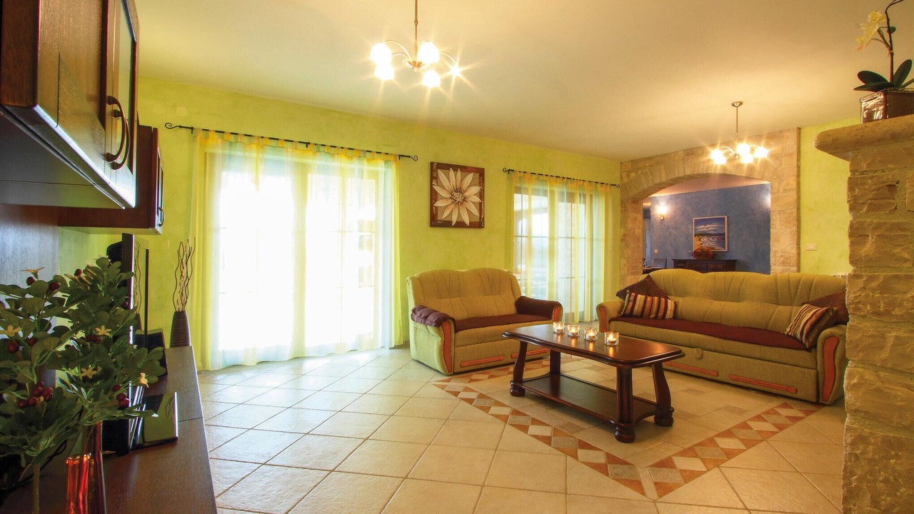 Photo of Bedroom in Gajana