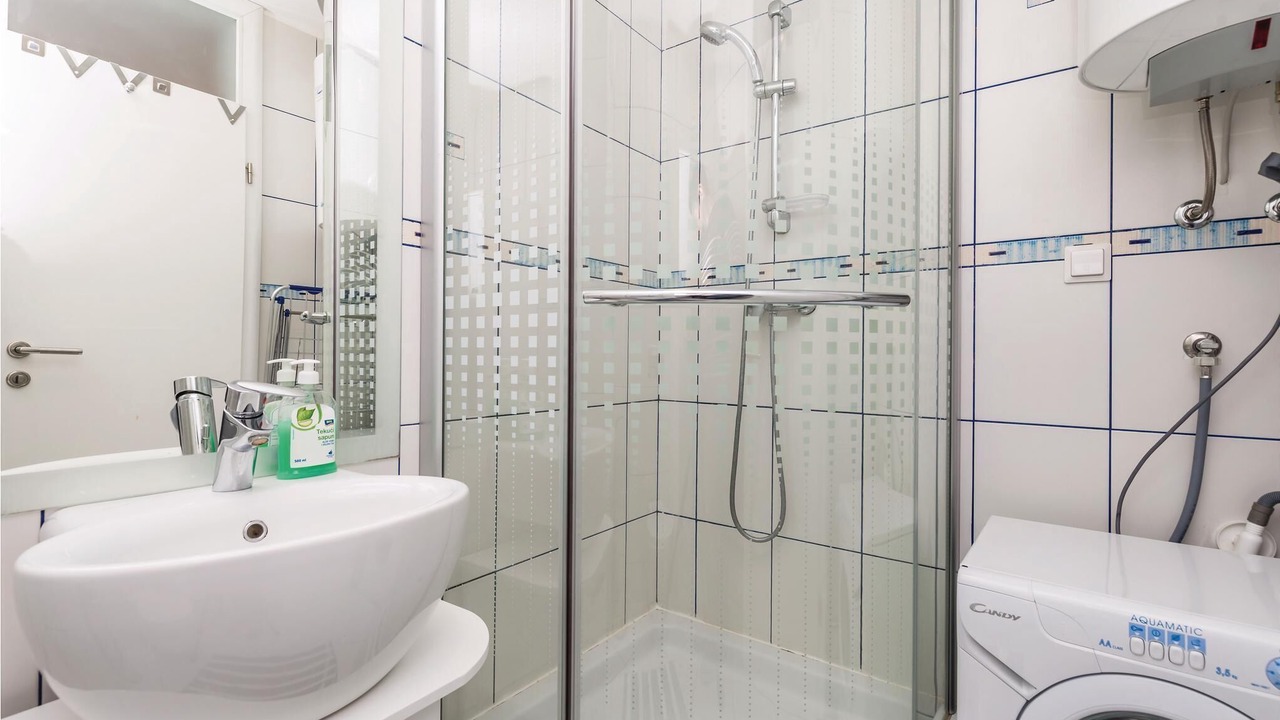 Photo of Bathroom in Pag