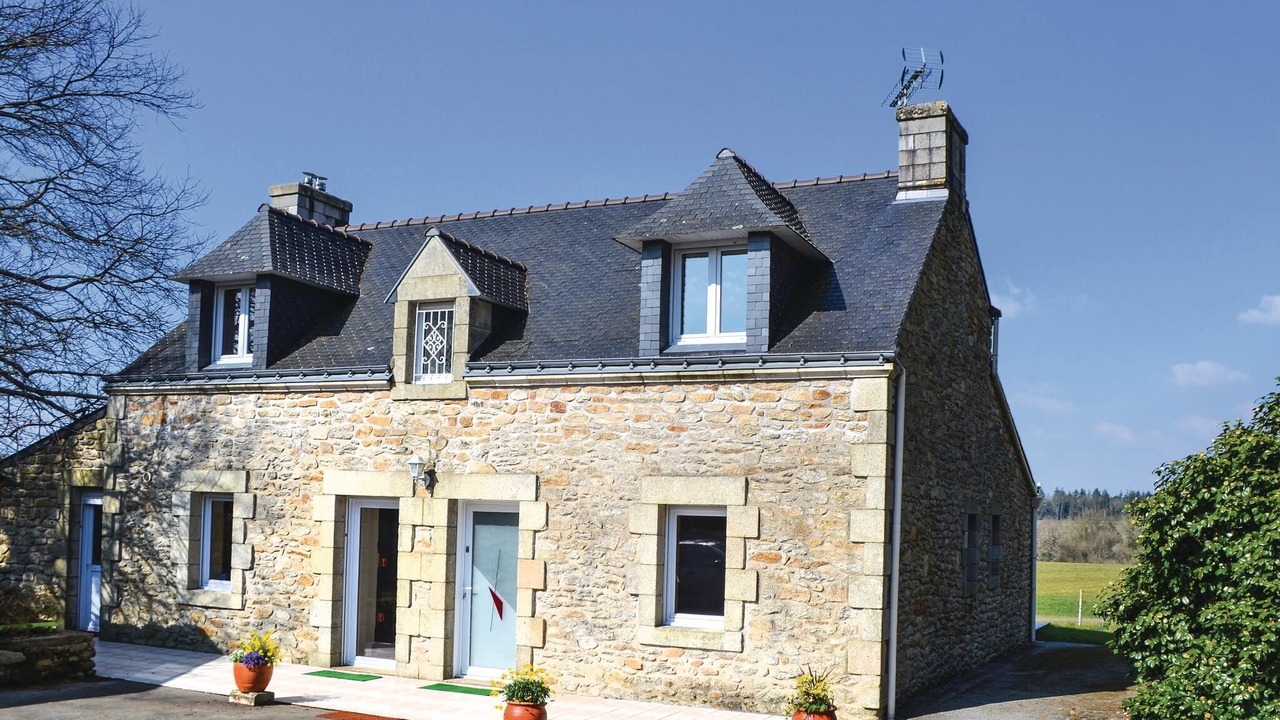 Photo of Others in Meslan