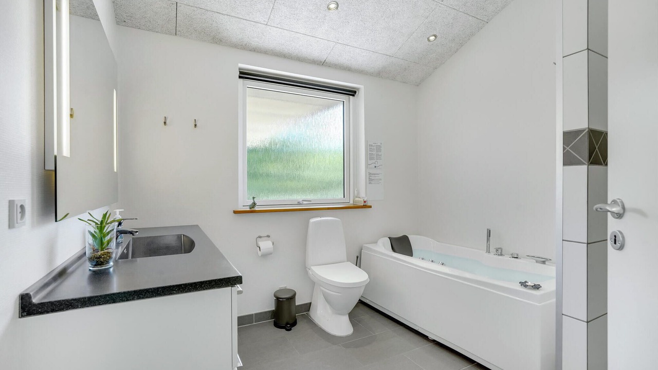 Photo of Bathroom in Skjern