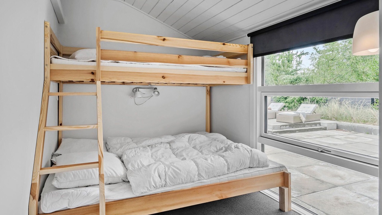 Photo of Others in Ho