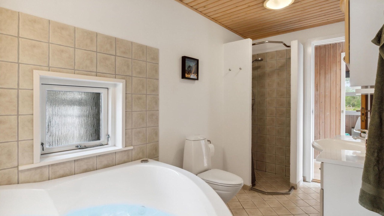 Photo of Bathroom in Aalbaek