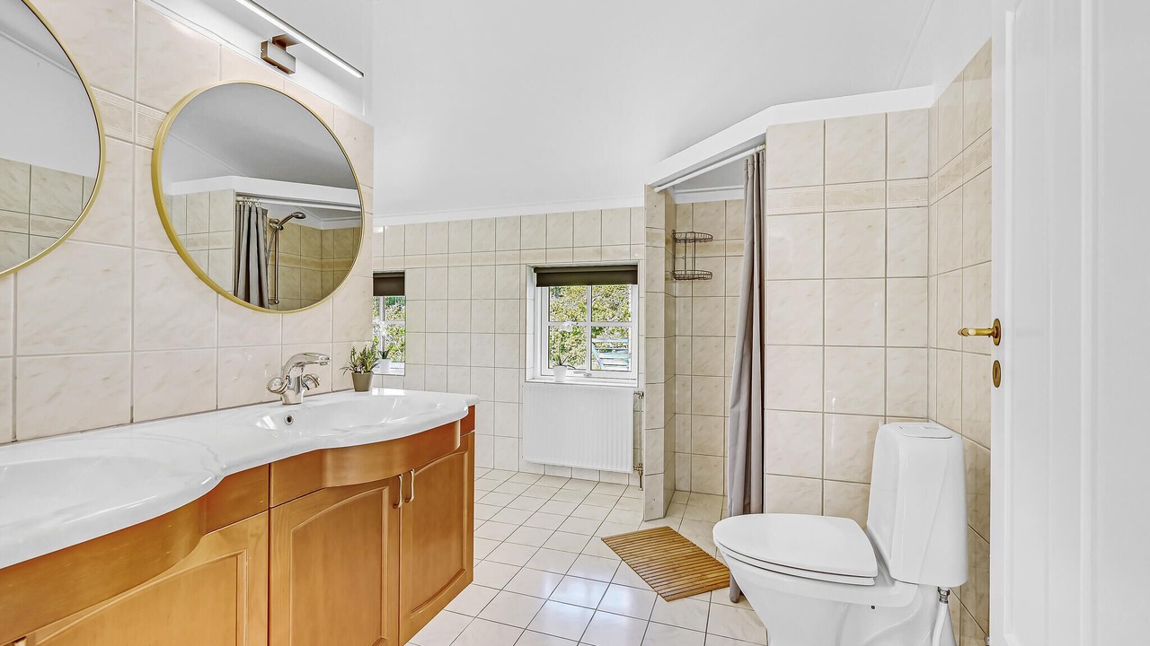 Photo of Bathroom in Helsned