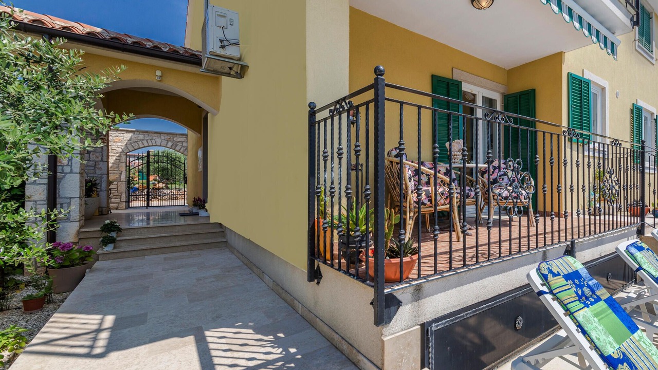 Photo of Outdoor in Galizana