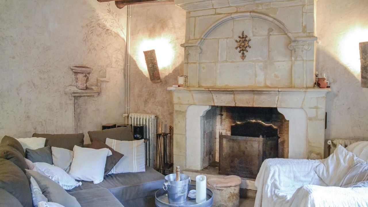 Photo of Bedroom in Gennes