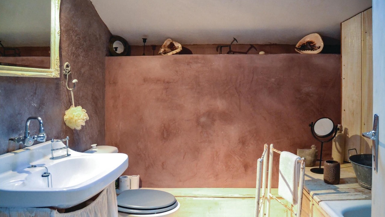 Photo of Bathroom in Gennes