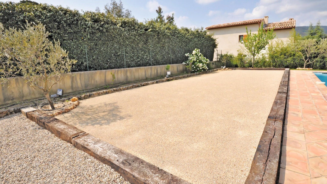 Photo of Others in Preconil