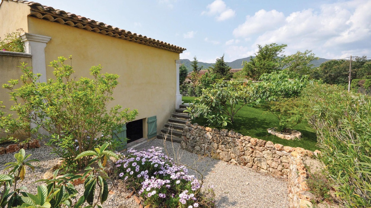 Photo of Outdoor in Preconil