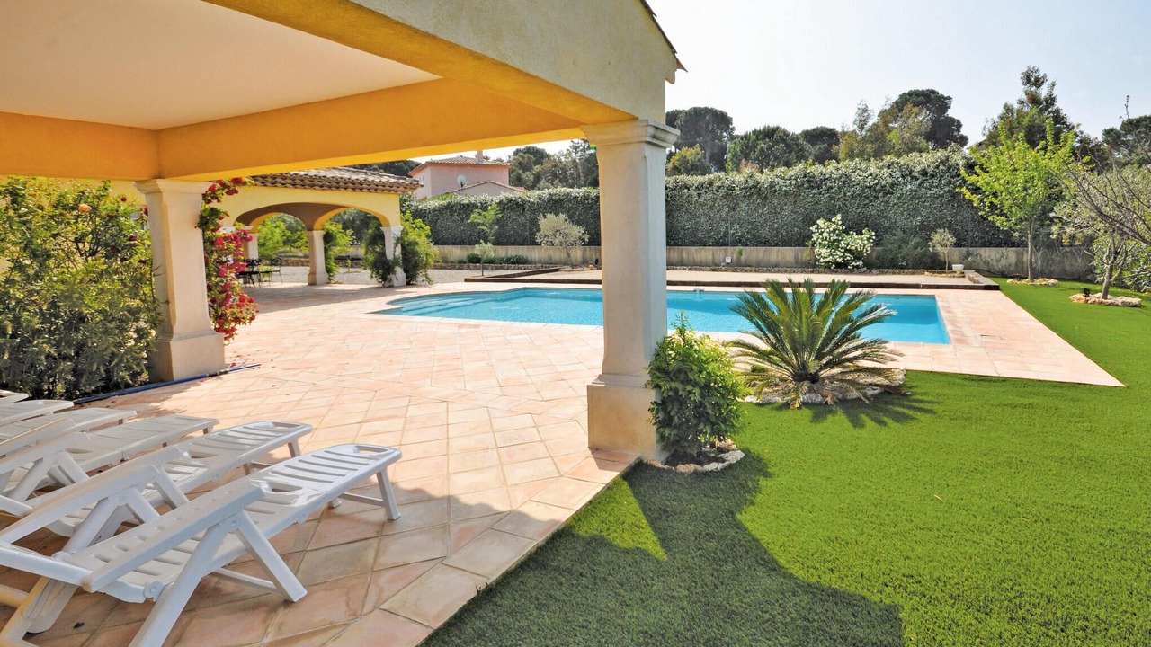 Photo of Outdoor in Preconil