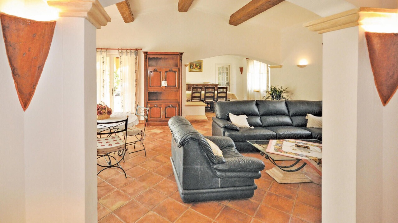 Photo of Bedroom in Preconil