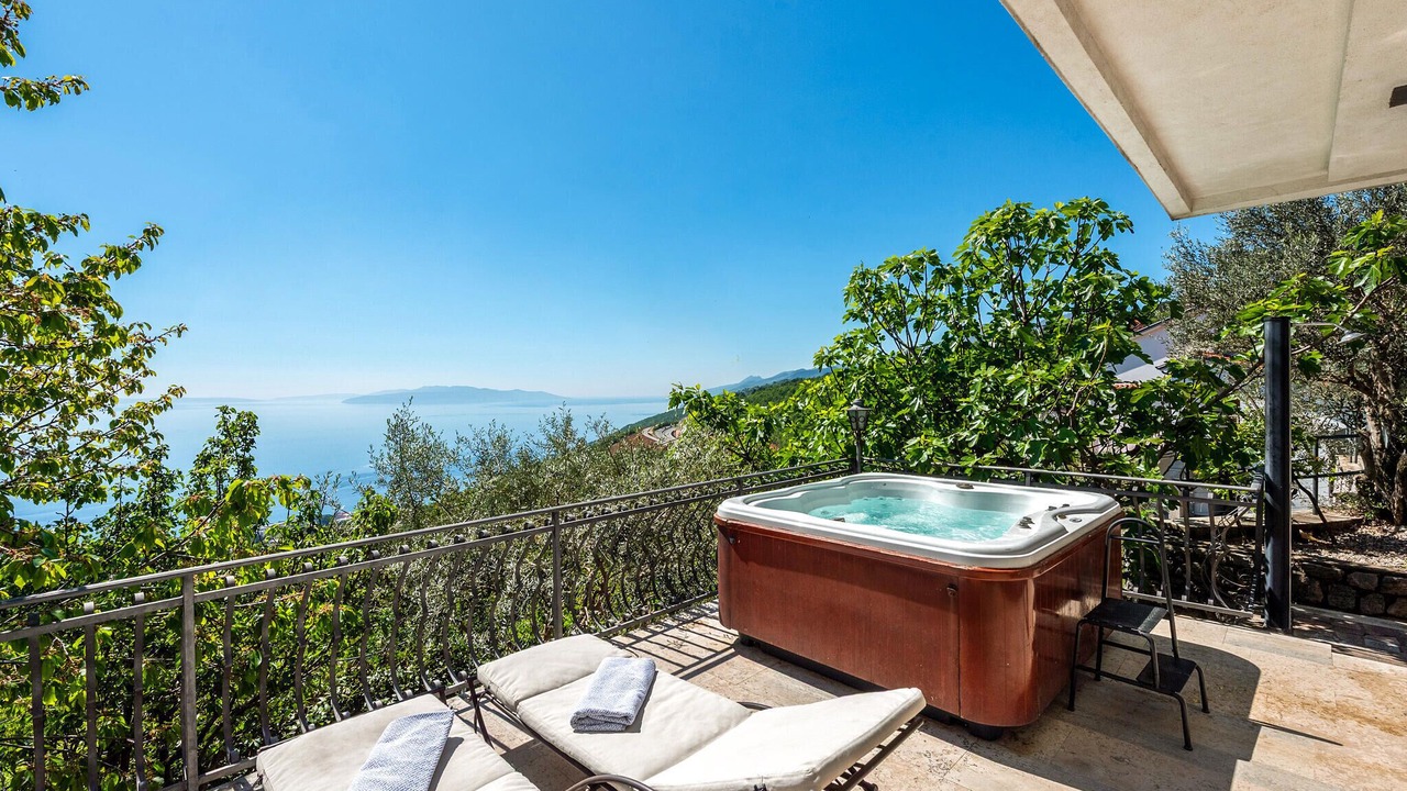 Photo of Patio Balcony in Bregi