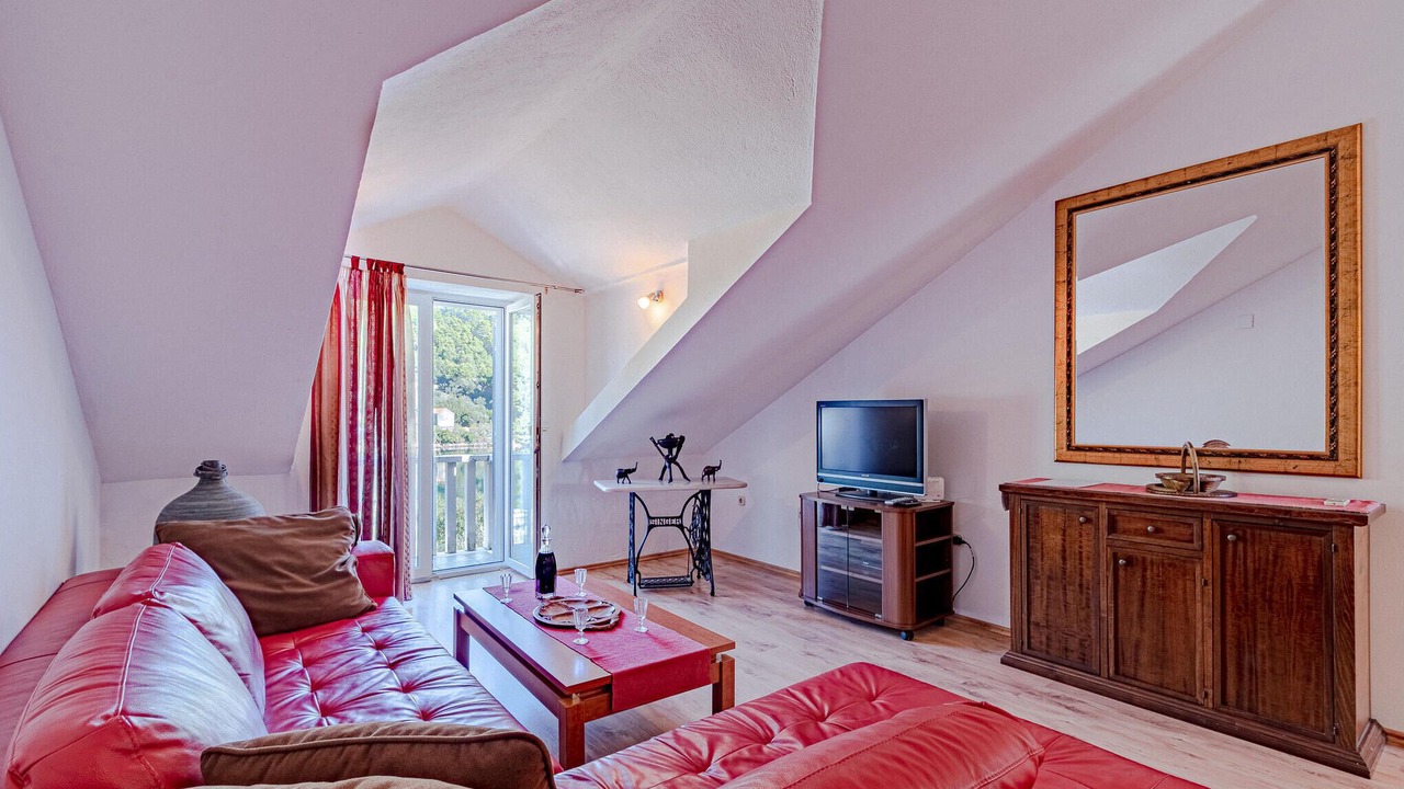 Photo of Bedroom in Broce