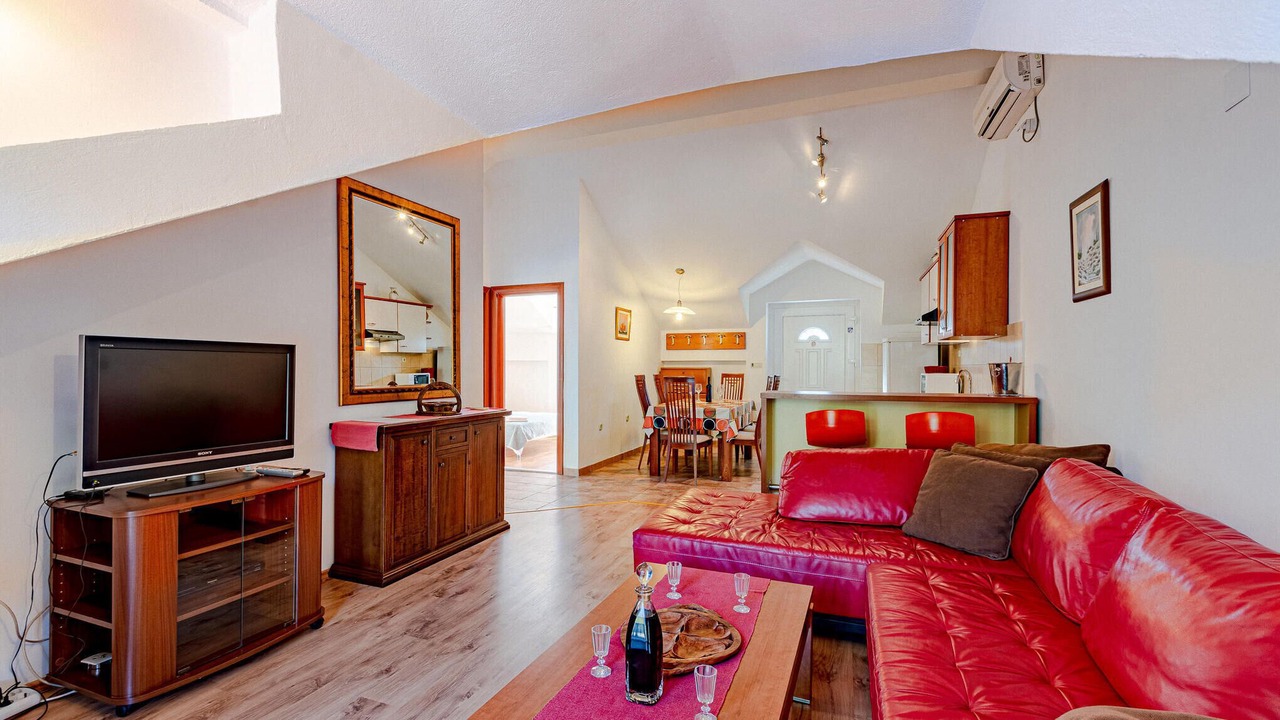 Photo of Bedroom in Broce