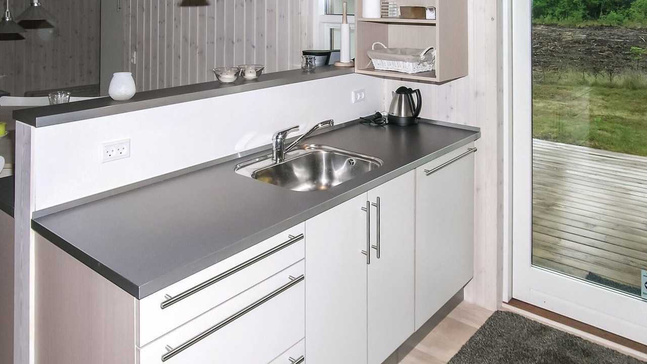 Photo of Others in Hou