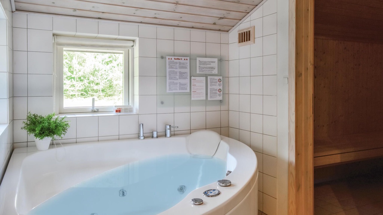 Photo of Bathroom in Hou