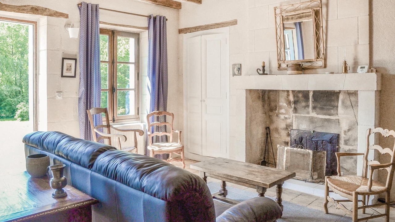 Photo of Bedroom in Cravant-les-Coteaux
