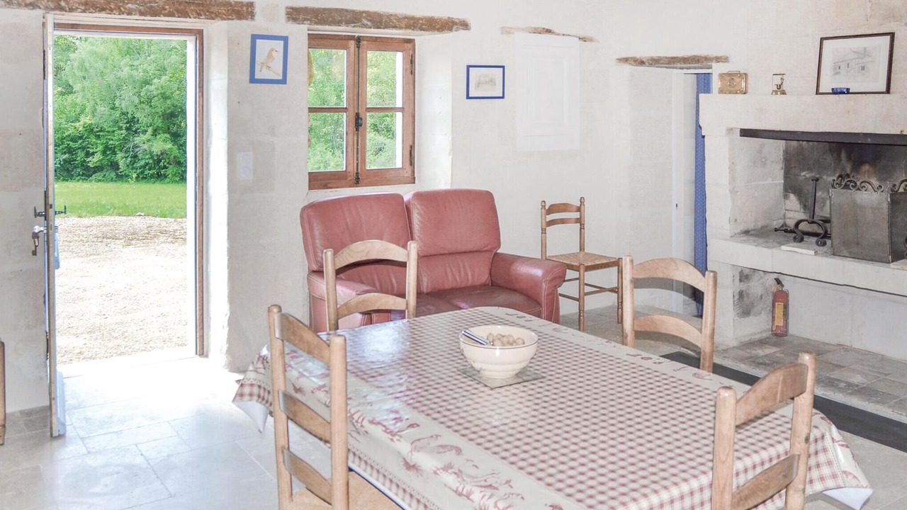 Photo of Bedroom in Cravant-les-Coteaux