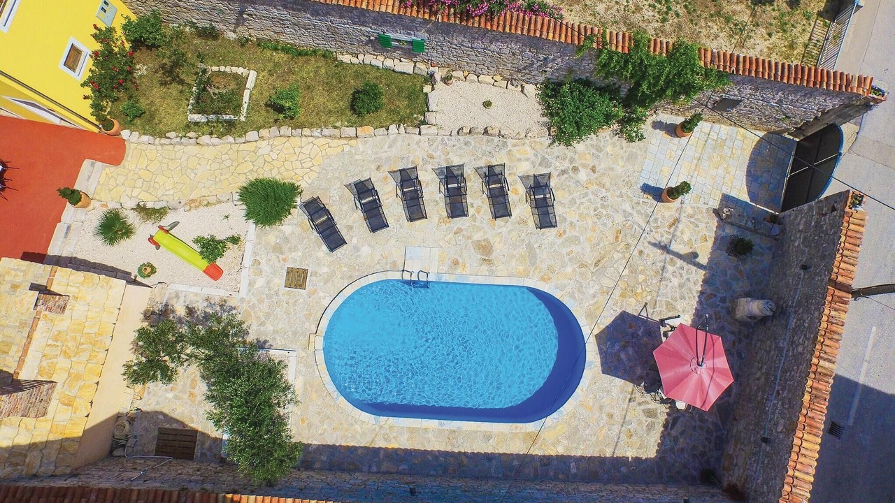 Photo of Outdoor in Pakostane