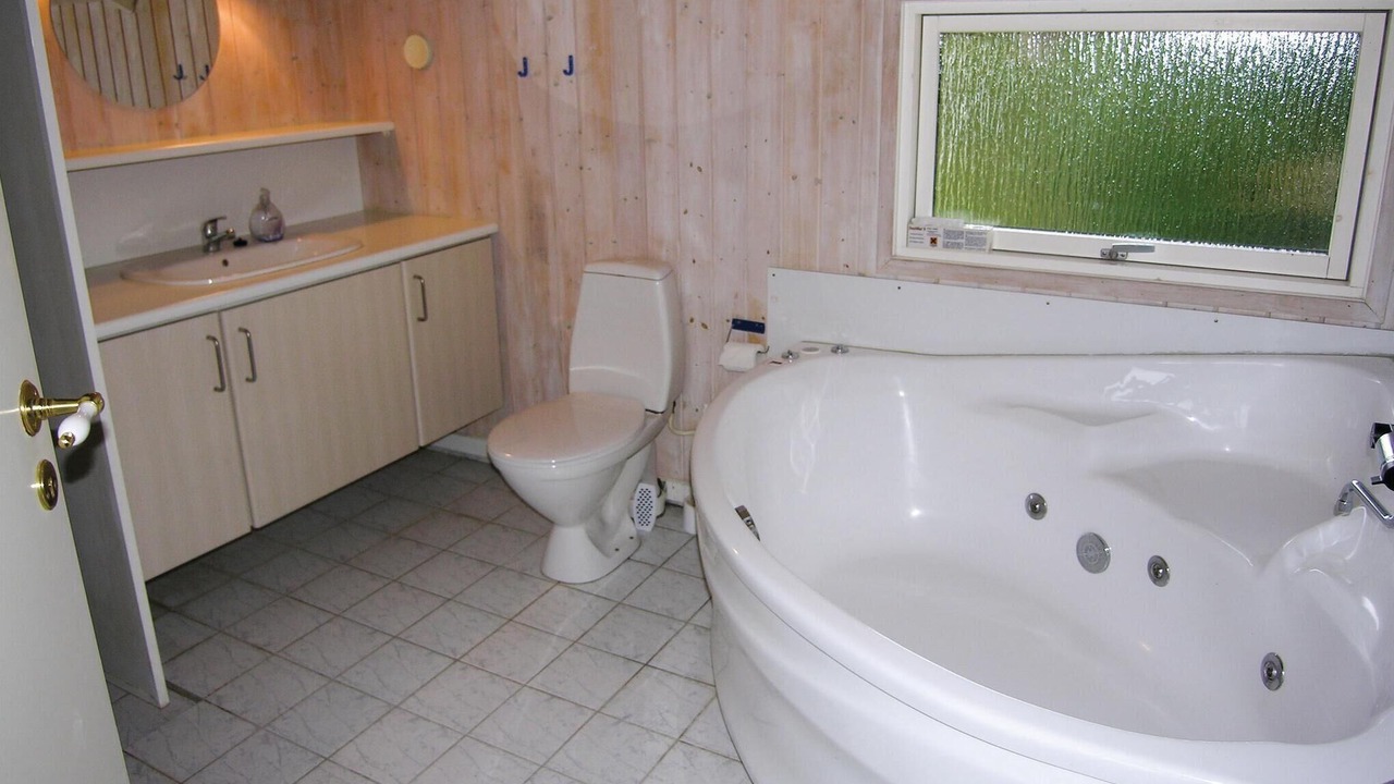 Photo of Bathroom in Østerskov
