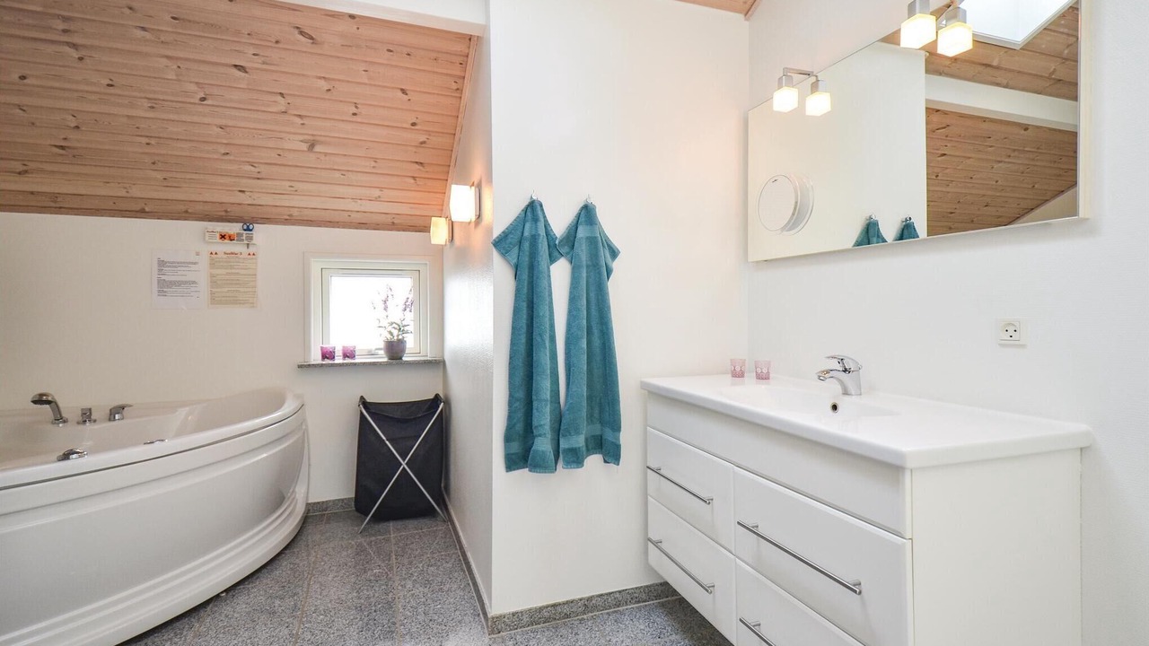 Photo of Bathroom in Knebel