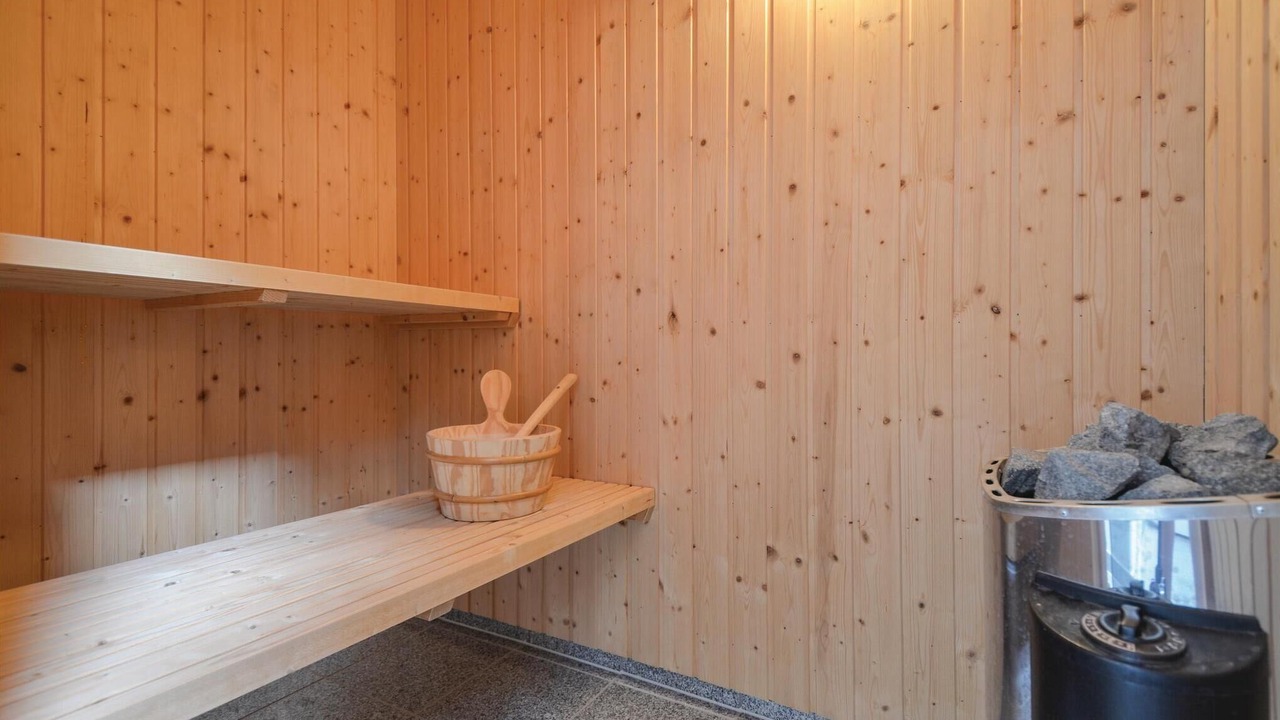 Photo of Others in Knebel