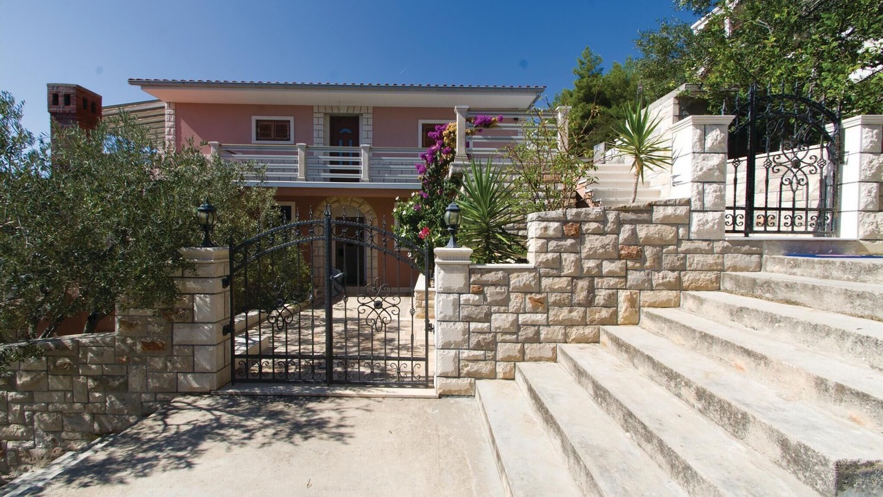 Photo of Outdoor in Blato