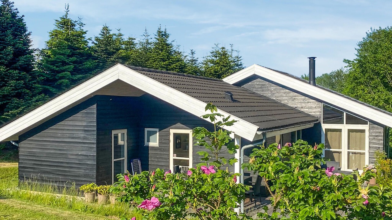 Photo of Others in Mommark Strand