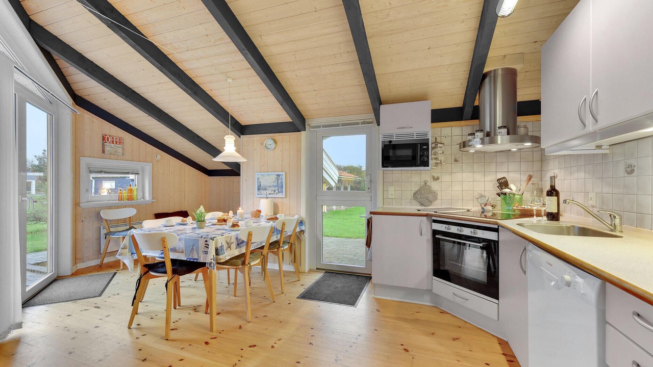 Photo of Others in Skaven Strand