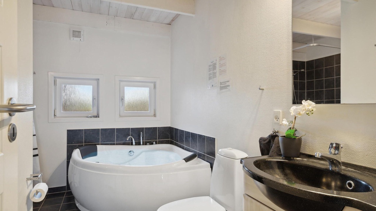 Photo of Bathroom in Thyholm