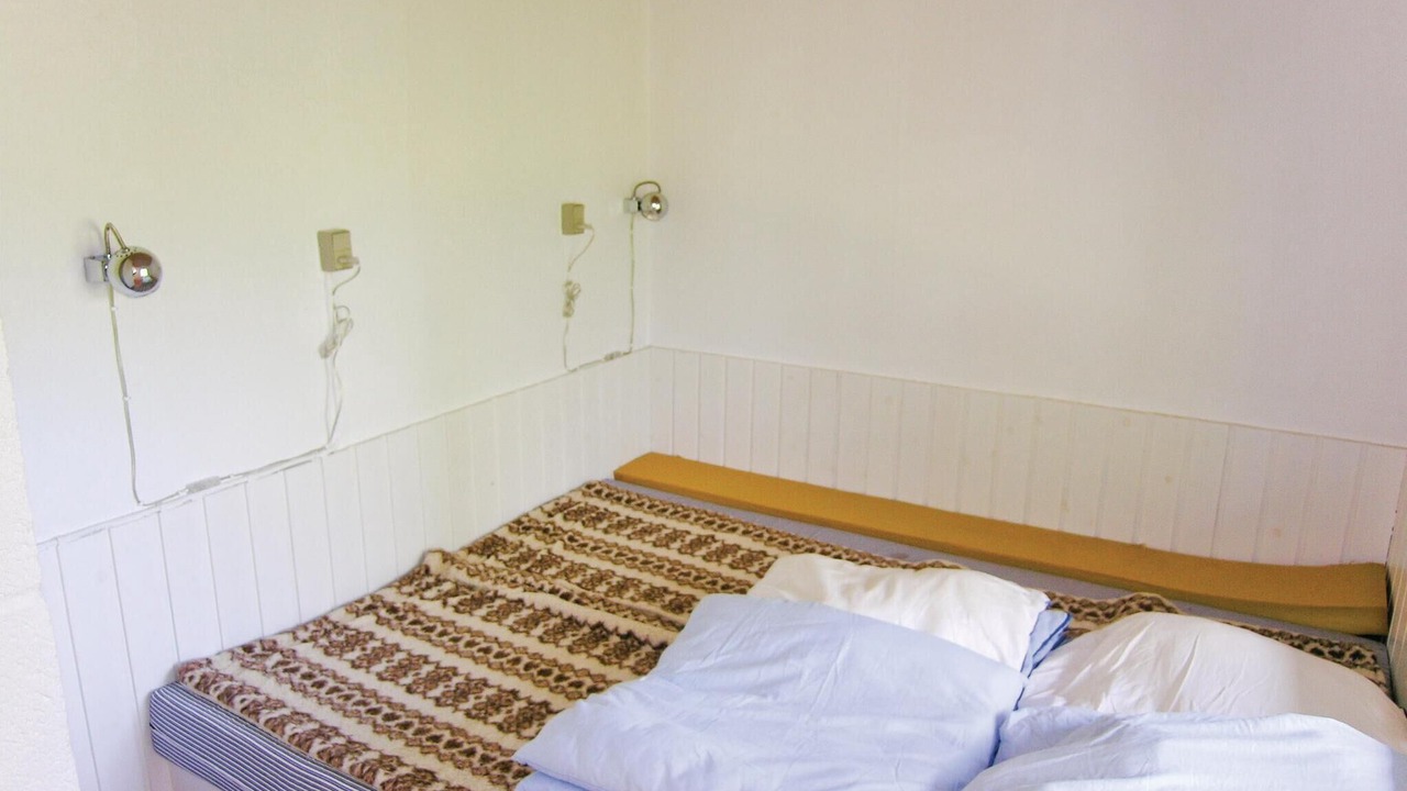 Photo of Others in Hou