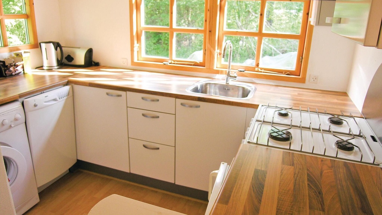 Photo of Others in Hou