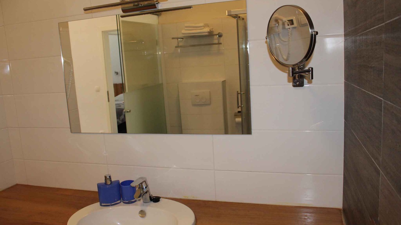 Photo of Bathroom in Verunic
