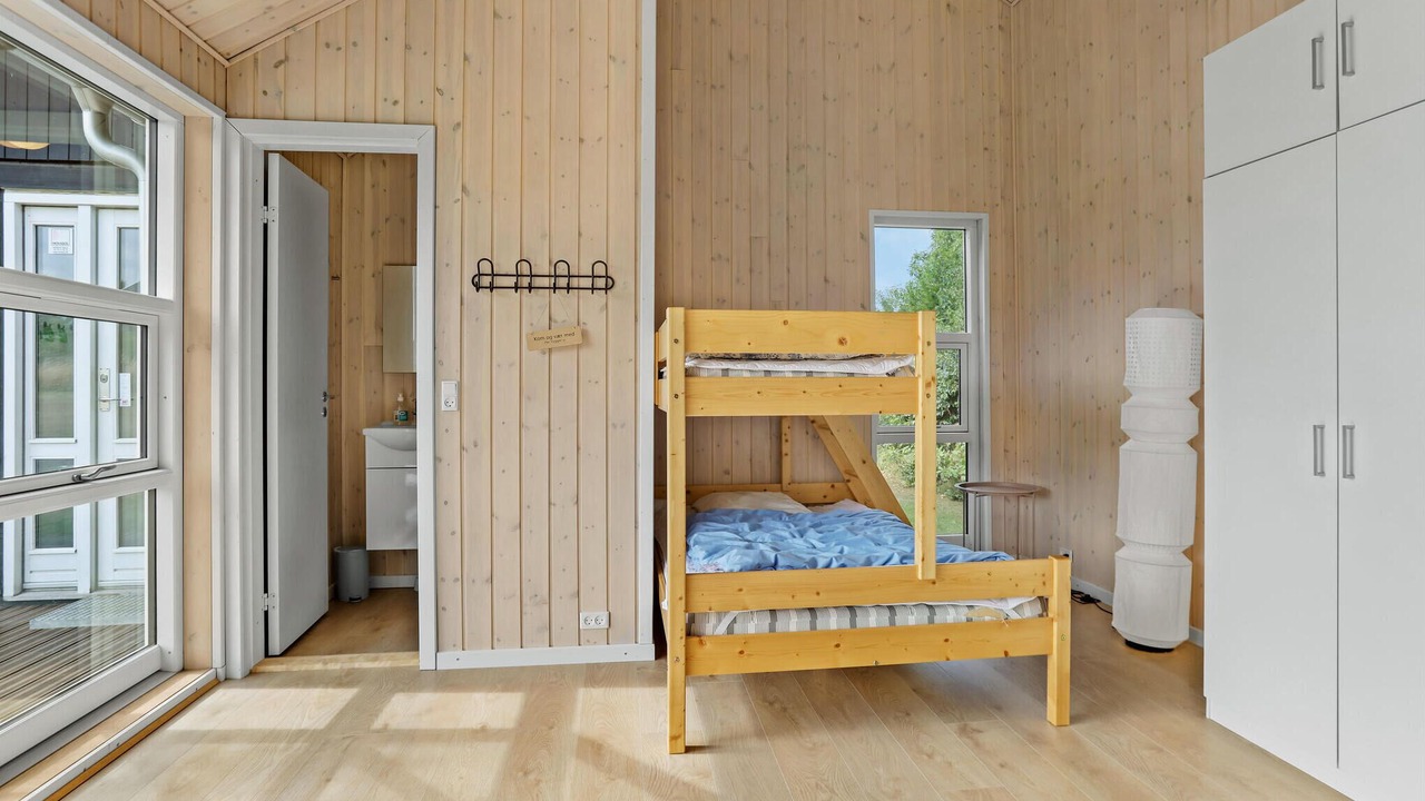 Photo of Others in Vang