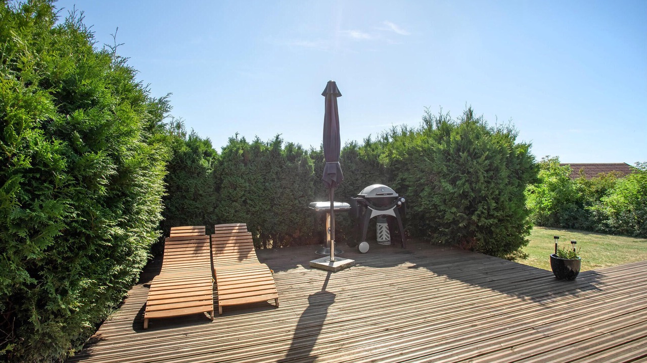 Photo of Others in Vang