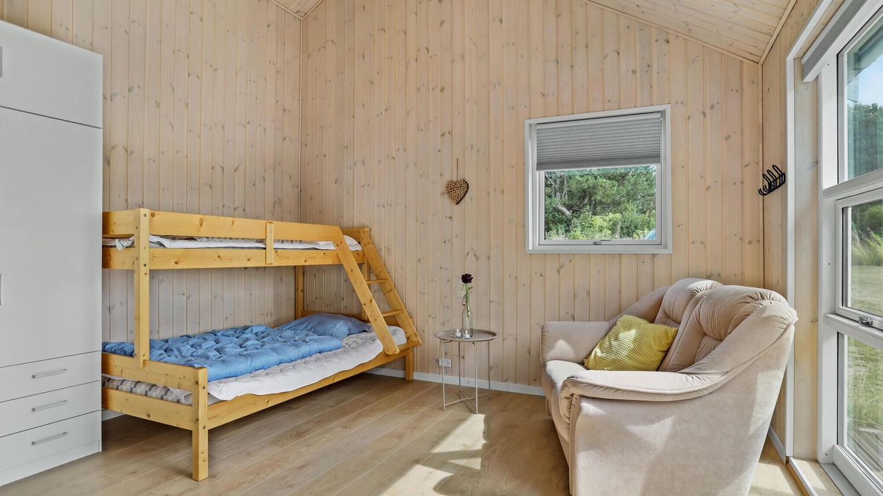 Photo of Others in Vang