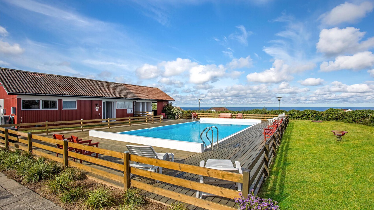 Photo of Others in Vang