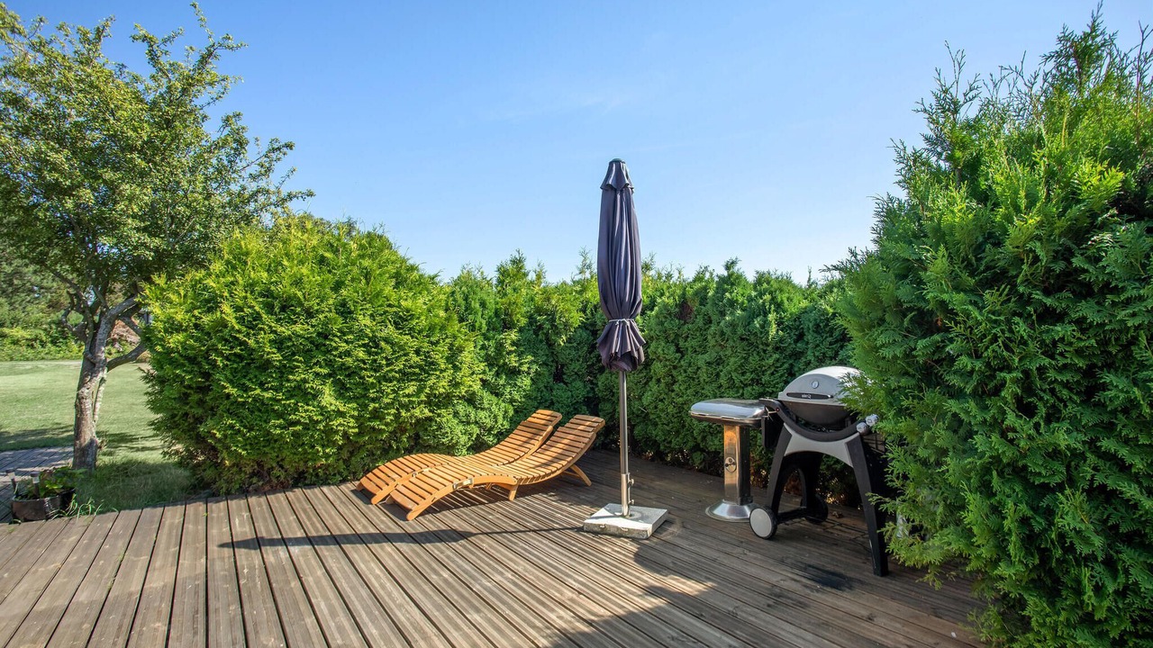 Photo of Others in Vang