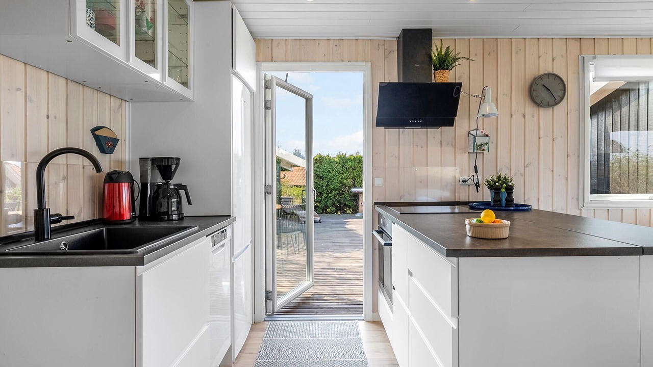 Photo of Others in Vang