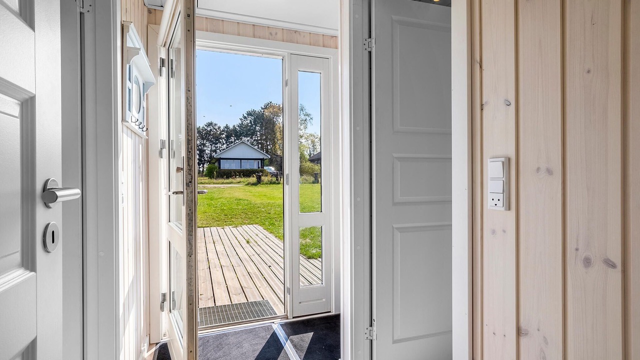 Photo of Others in Vang