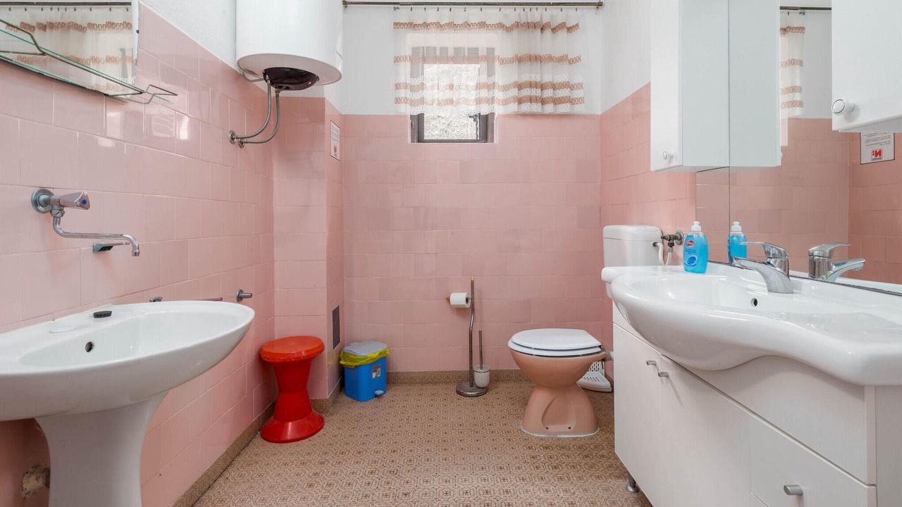 Photo of Bathroom in Pag