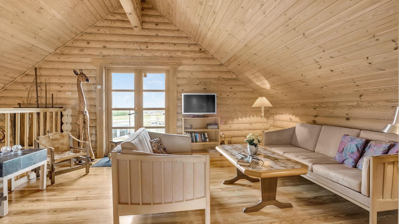 Photo of Bedroom in Fur