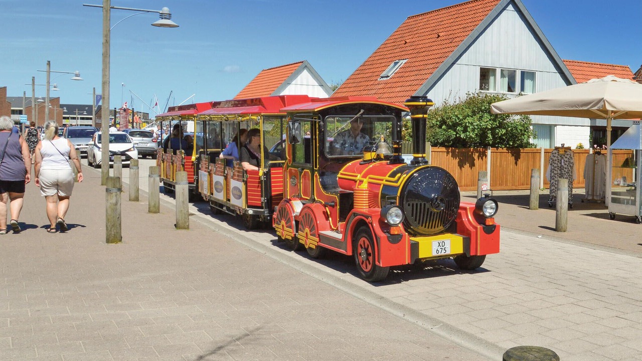 Photo of Others in Houvig Strand