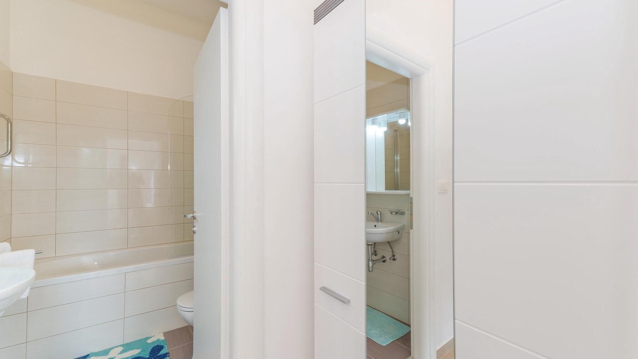 Photo of Bathroom in Verunic