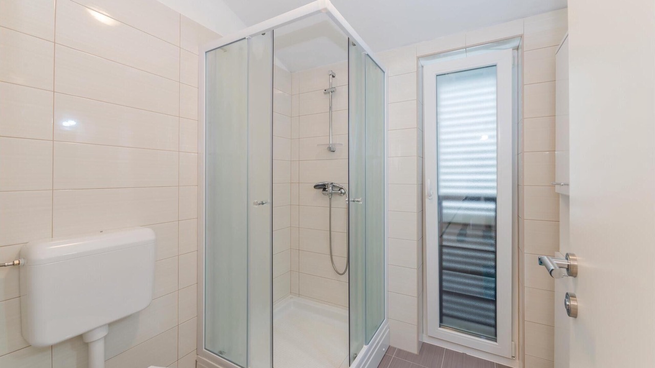 Photo of Bathroom in Verunic
