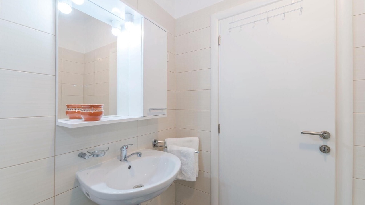 Photo of Bathroom in Verunic
