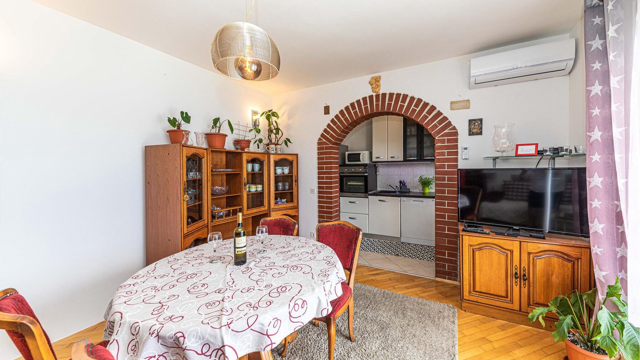 Photo of Bedroom in Okrug Gornji