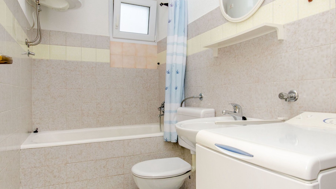 Photo of Bathroom in Blato