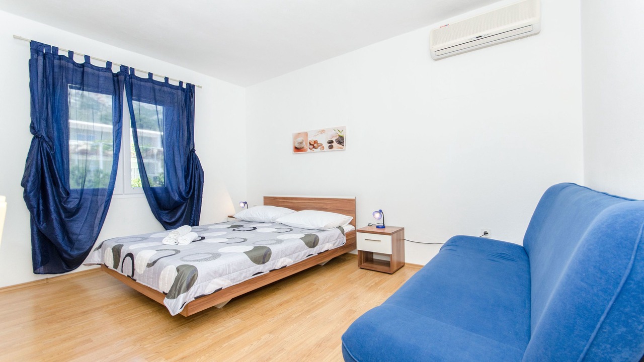Photo of Bedroom in Blato