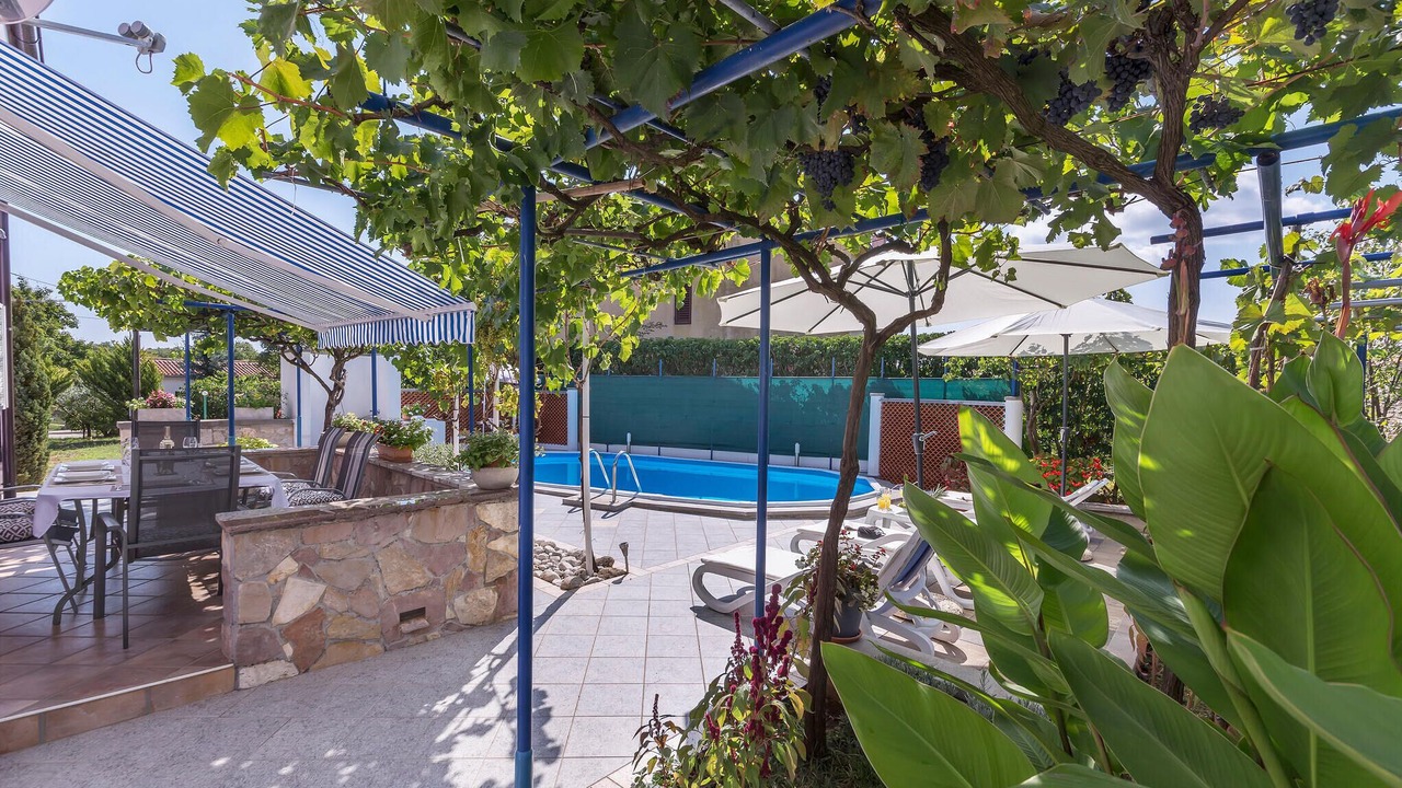 Photo of Outdoor in Vinez